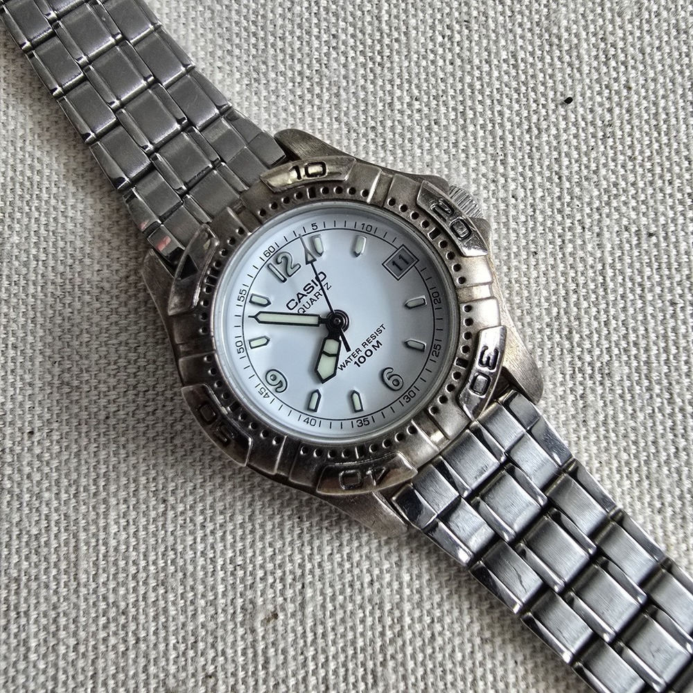 Casio LTD-1021 Quartz Watch 100M Water Resistant Stainless Steel Japan Vintage